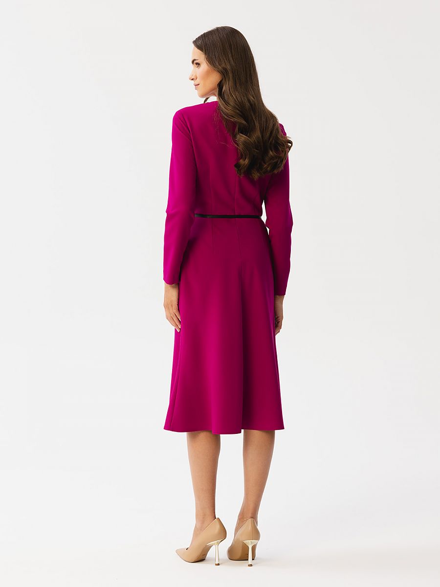 Kleid mit Kunstleder-Gürtel und Schrägschnitt-Saum – Stylove