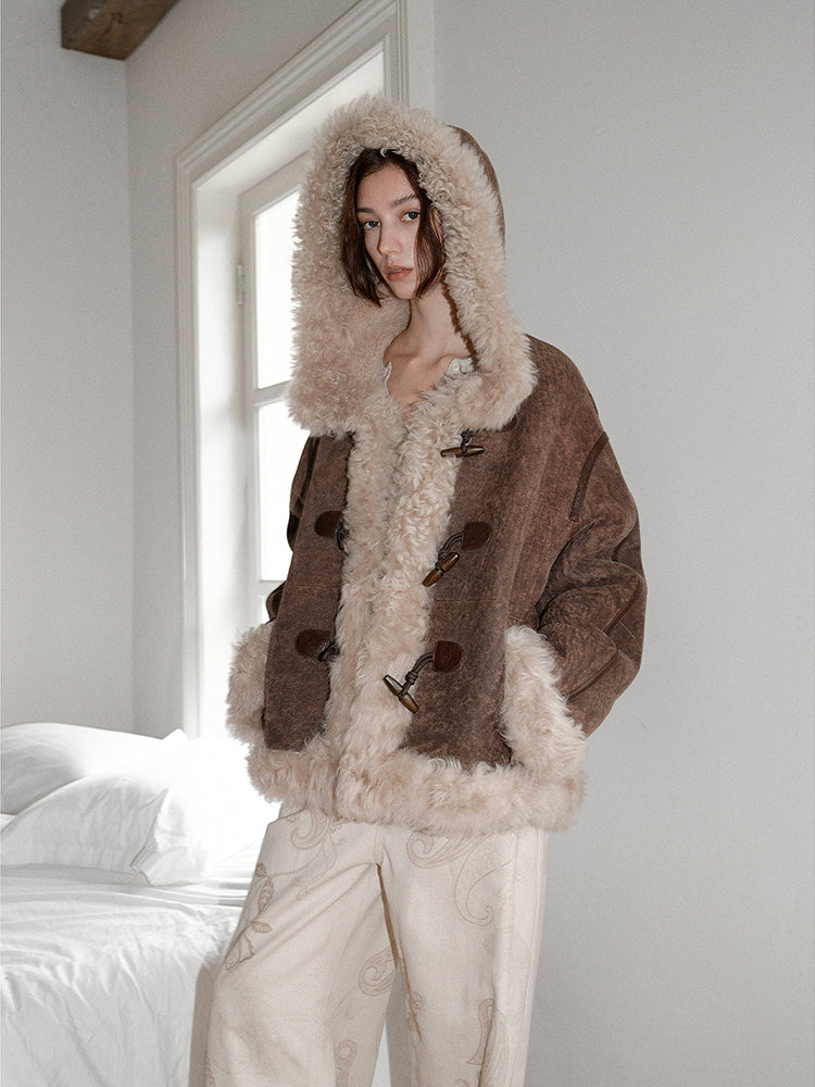 "Modern Weekend" Dropped-Shoulder Kapuzen-Merino-Schafsfell-Wintermantel – Damen Pelzmantel