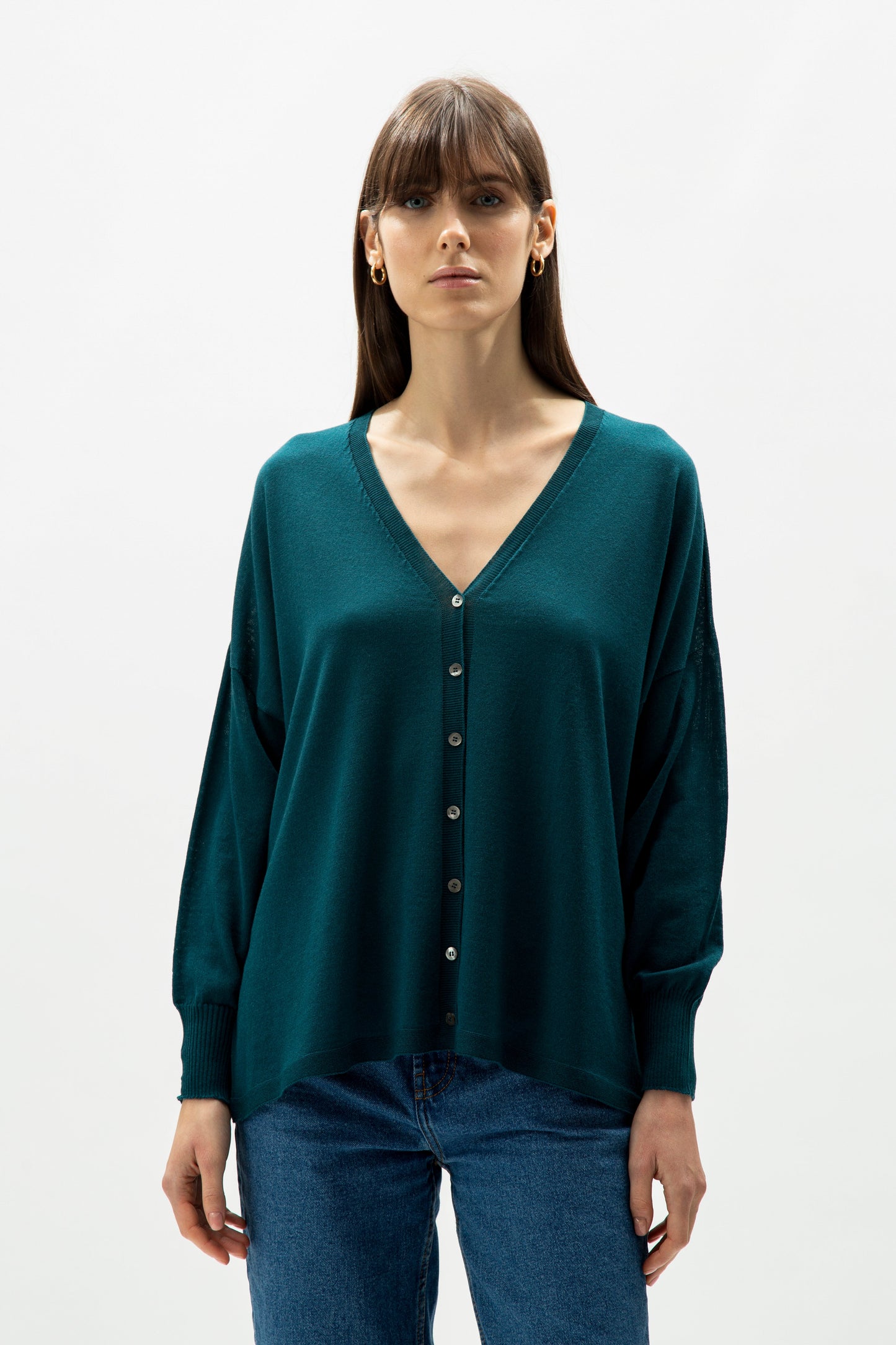Extrafeiner Merino-Woll-Cardigan mit V-Ausschnitt – Oversized (3D-Strick)