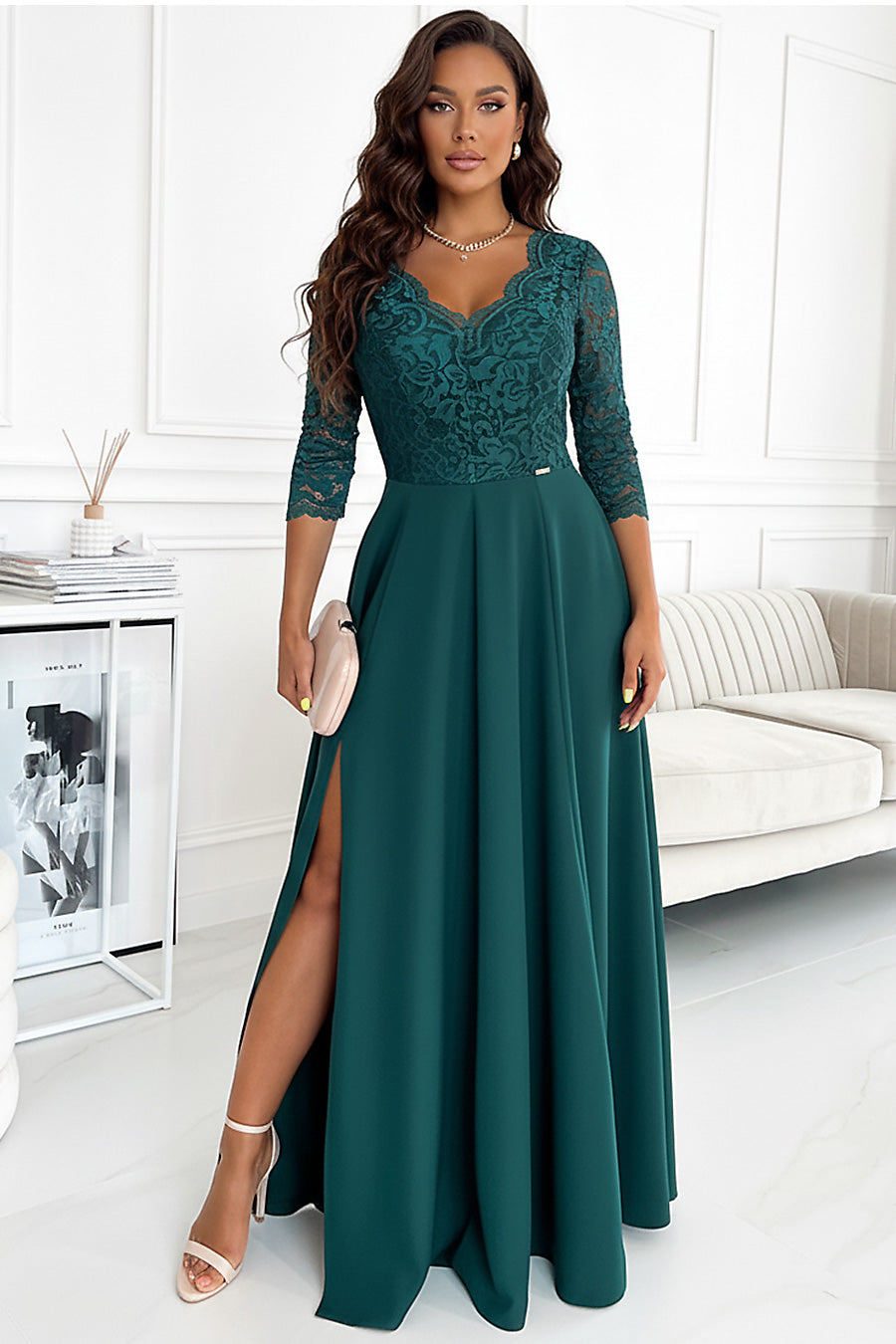 AMBER Elegantes Spitzen-Abendkleid mit Ausschnitt in Grün von Numoco
