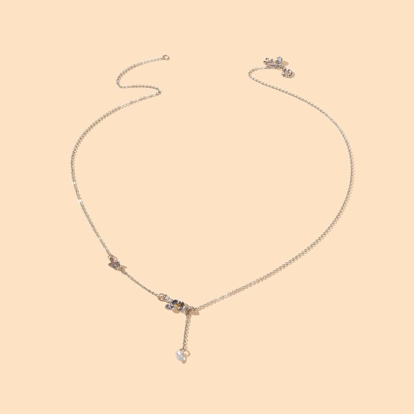 Silberkette mit Schmetterling-Strass-Anhänger – Trendiger Damenschmuck