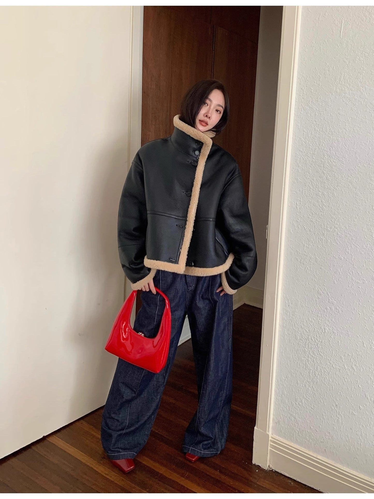 "Corner Coffee" Merino-Schafsfell Stehkragen Motorrad-Wendejacke – Damen Pelzmantel