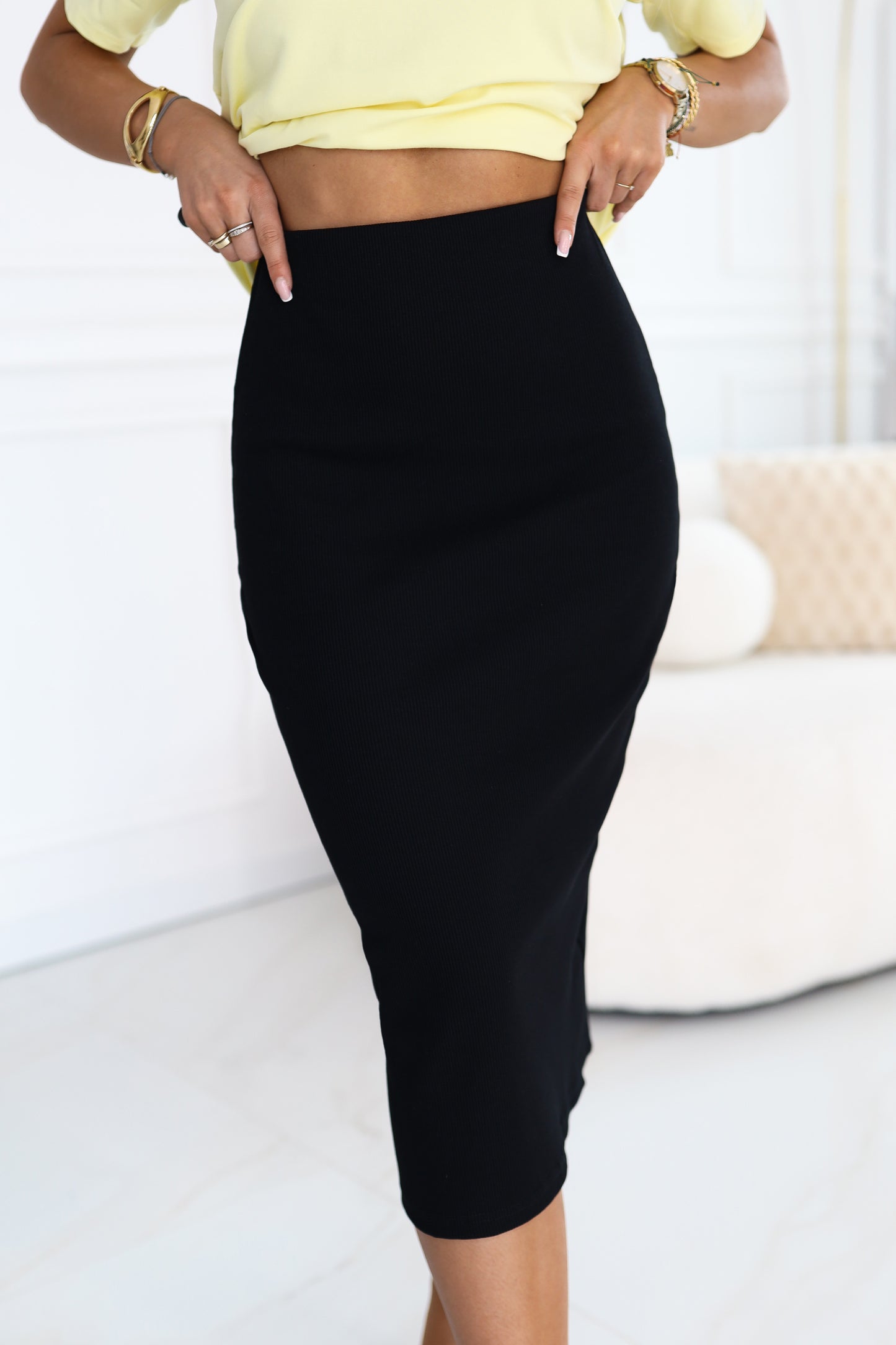 Numoco Basic 667-1 Figurbetonter Ripp-Midi-Rock mit Hoher Taille – Schwarz