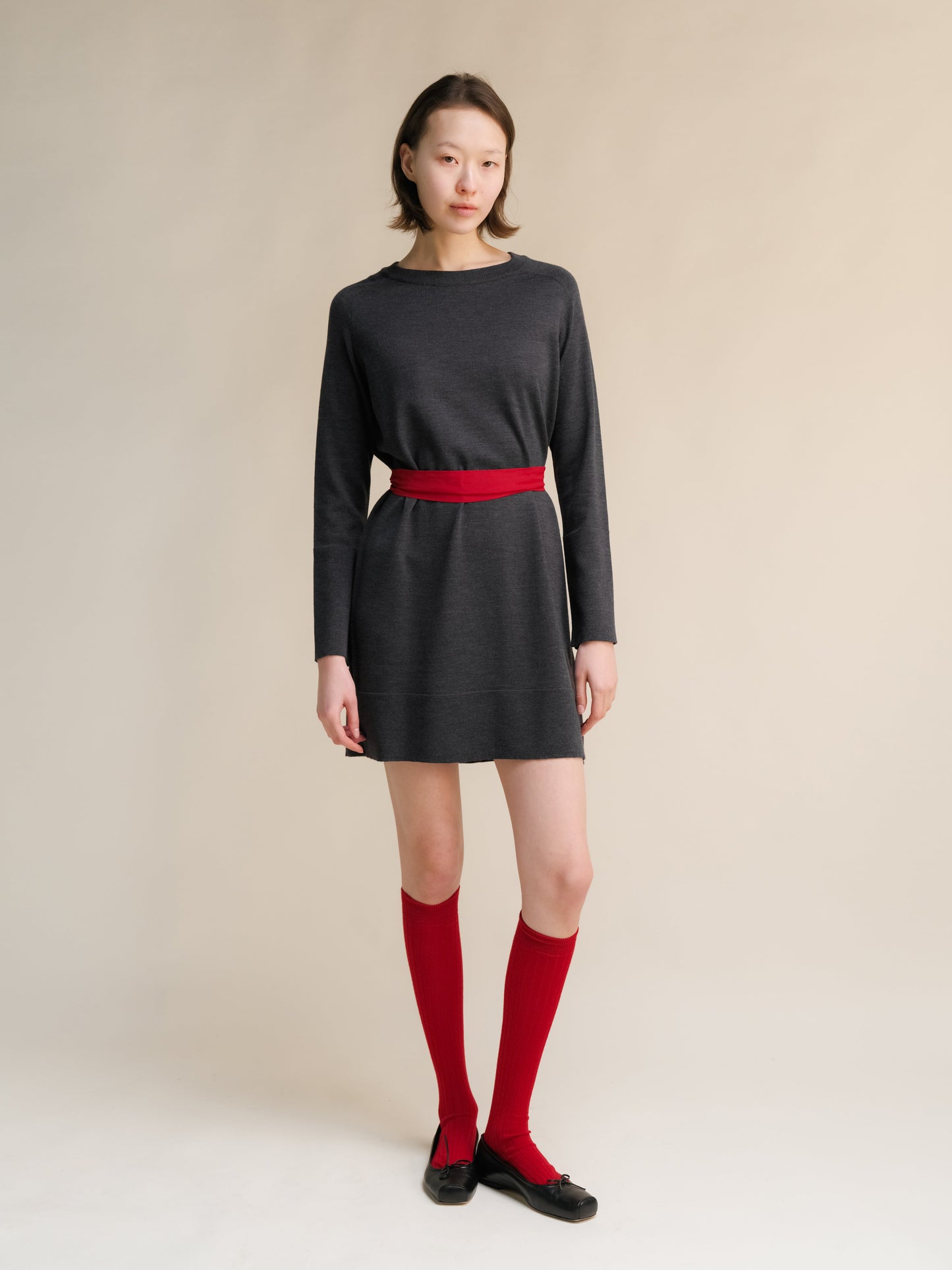 Extra Fine Merino Midi-Kleid mit Rundhalsausschnitt von Lèmme