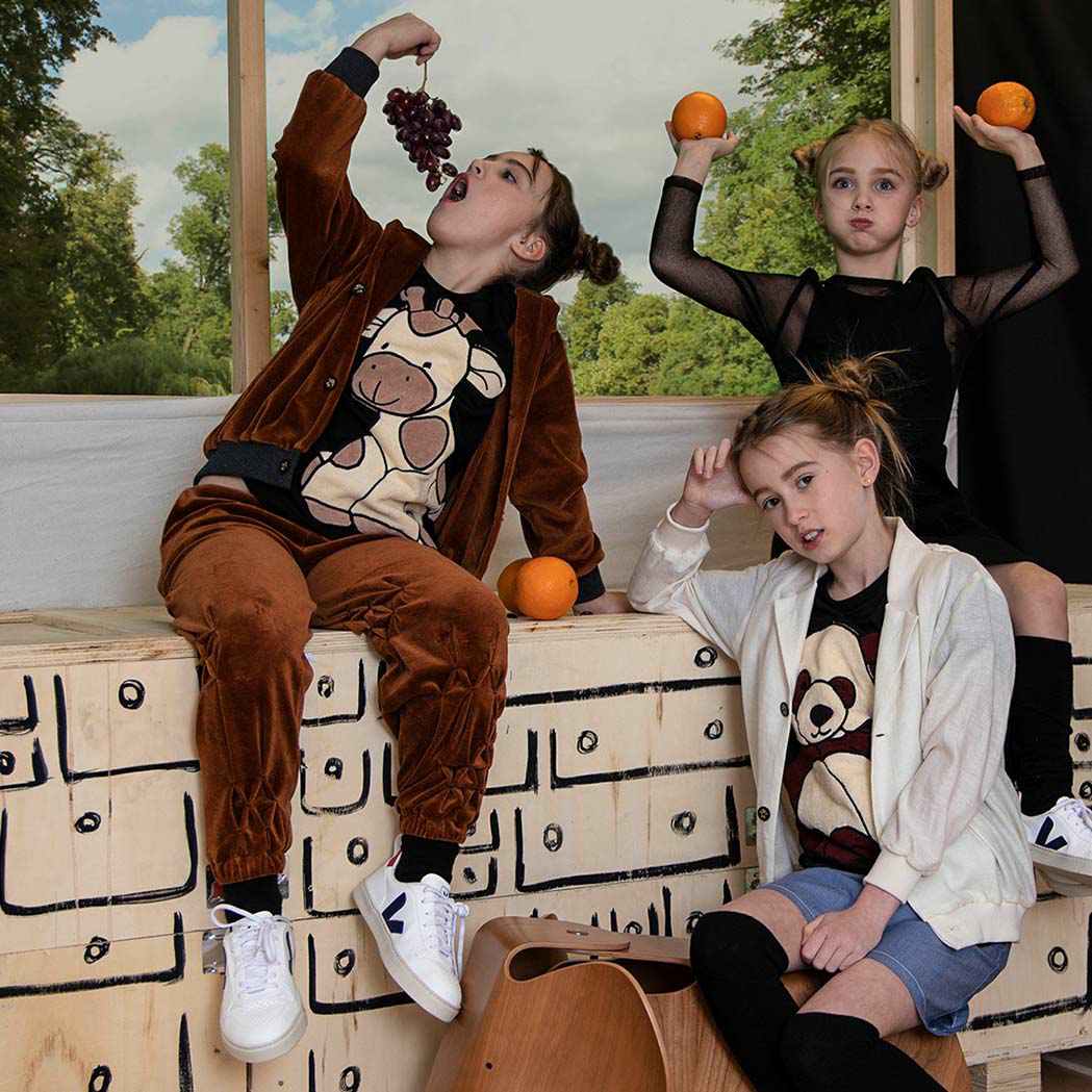 Kinder Schwarzes Langarm-Shirt mit Panda-Applikation