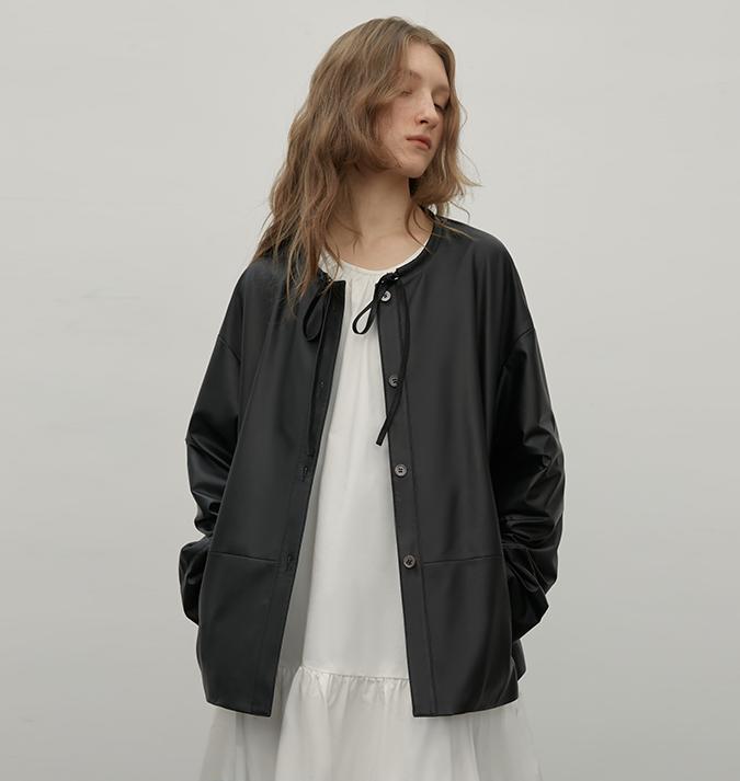 "Contrary Galaxy" Ultra-dünne hell beschichtete Schaflederjacke – Damen A-Linie