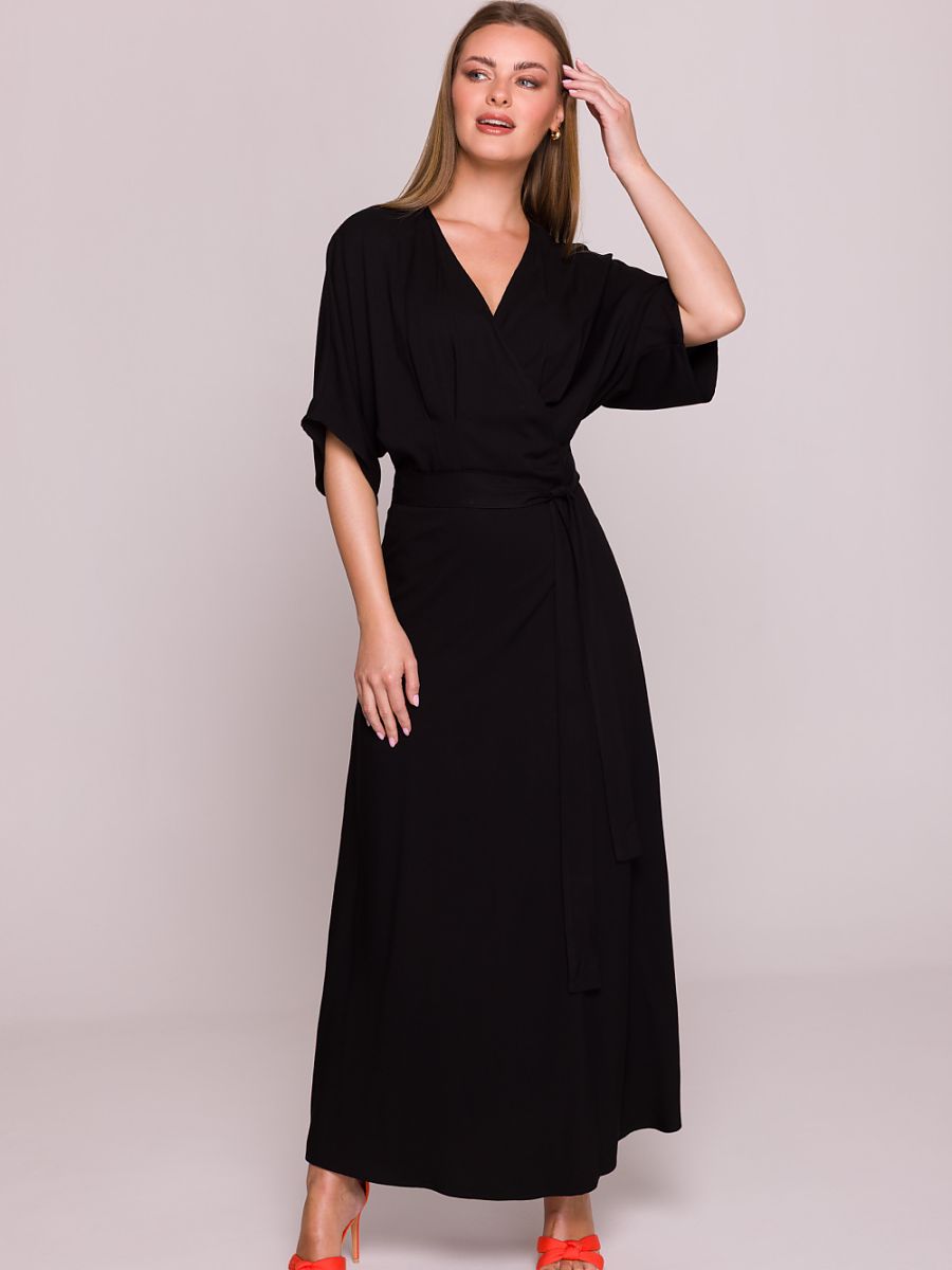 Fließendes Viskose-Kleid mit V-Ausschnitt in Schwarz von Stylove